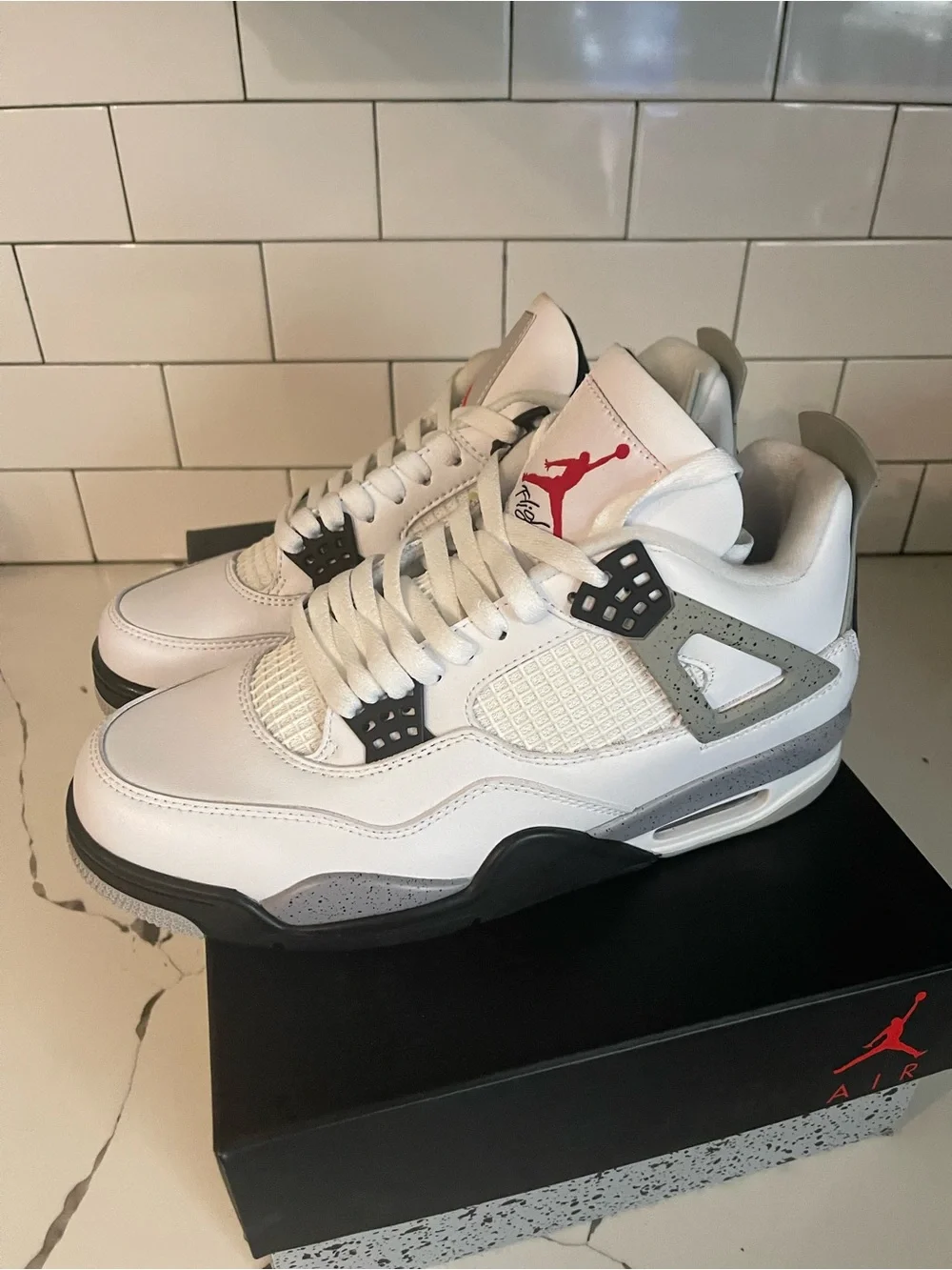 Men’s Retro 4 White Cement Size 8.